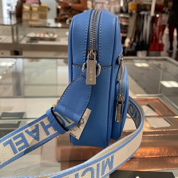 MICHAEL KORS Jet Set Medium Leather Crossbody Bag Flight
Sth Pacific
NWT - Picture 15 of 16